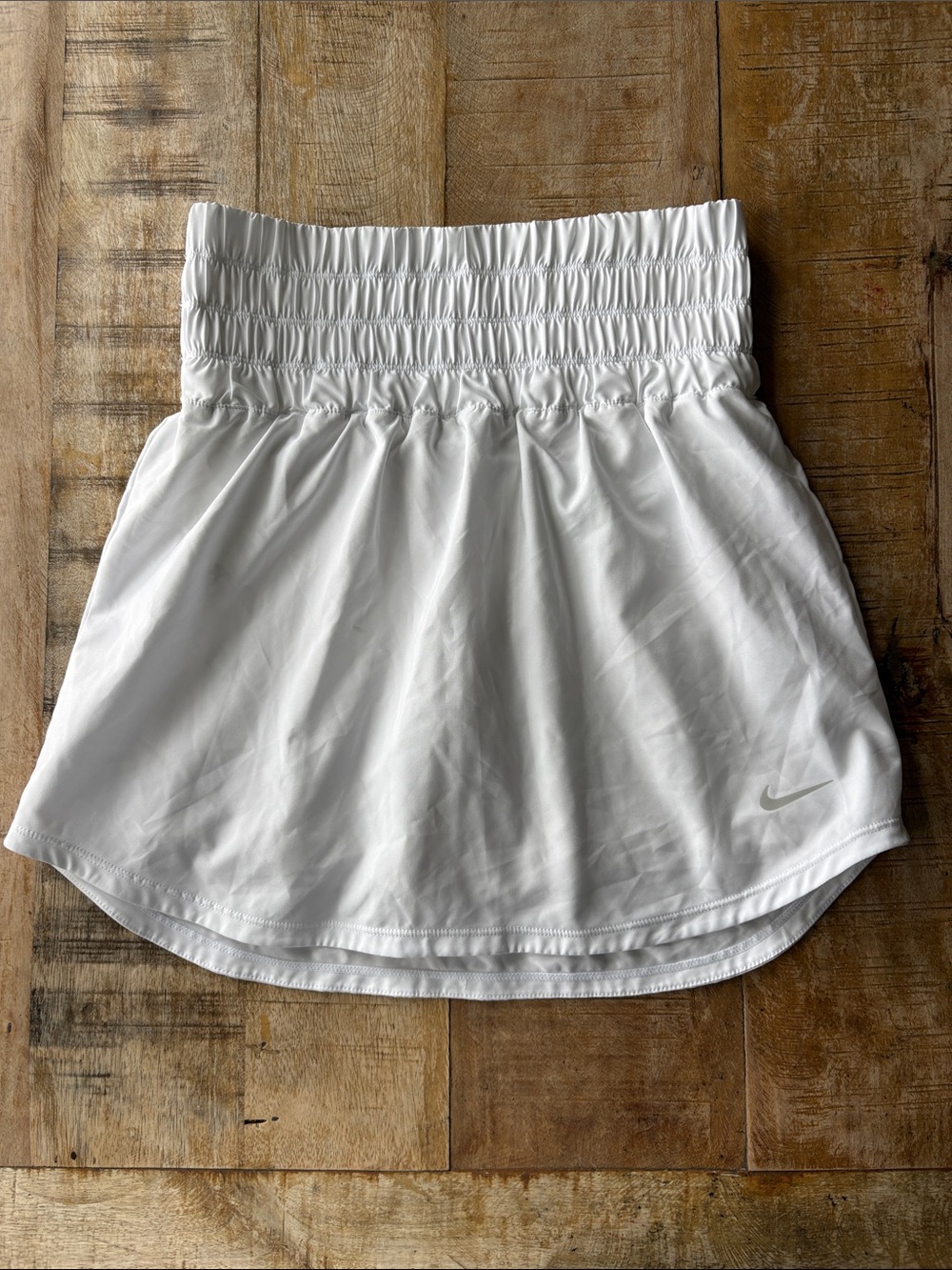 NWOT Nike White Smocked Waist Athletic Skirt size XS